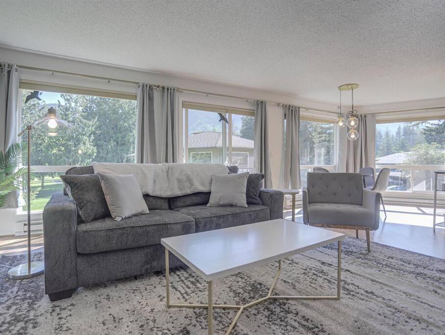 Ski-Mount Hood Charm-Welches,Golf And Ski Resort Condo,W&D, Wifi,Near Woods,Hiking,Fishing Mount Hood Village Luaran gambar